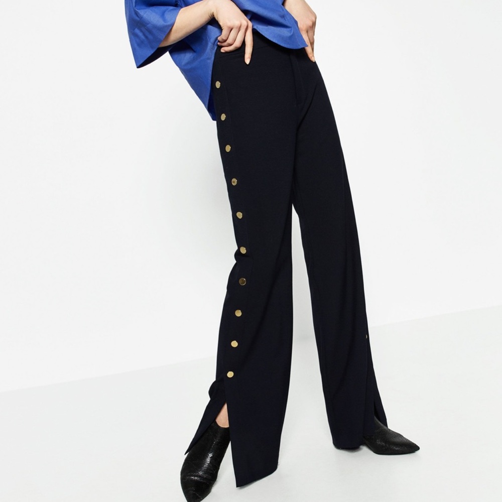 Zara sold out bloggers favorite navy trousers with pearl
